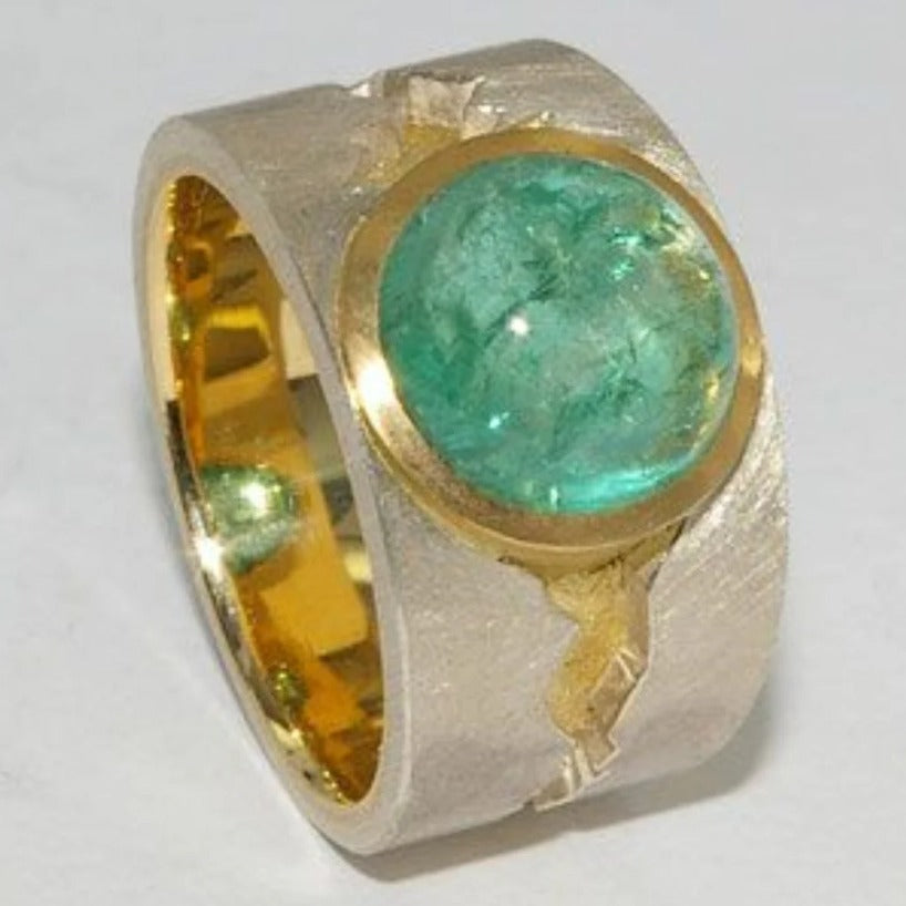 Classic Ring with Timeless Appeal