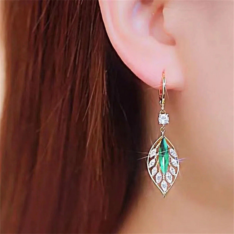 Charming Earring for Any Occasion
