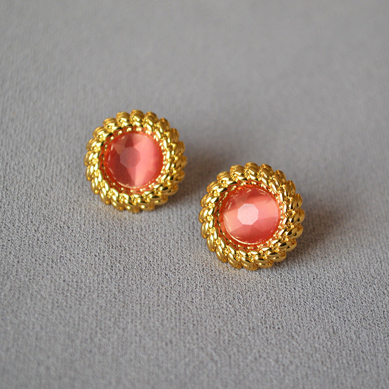 Vintage Handmade Gold Earring