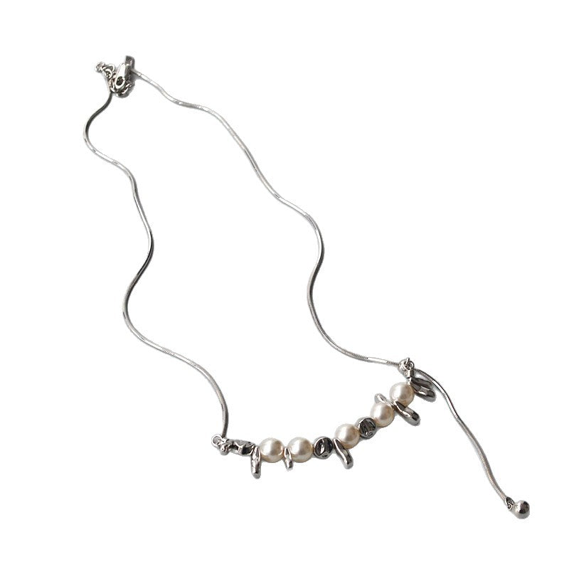 Romantic Silver Necklace for Special Moments