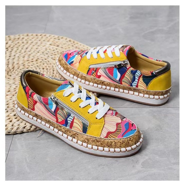 JO | Simple sneakers with flowers