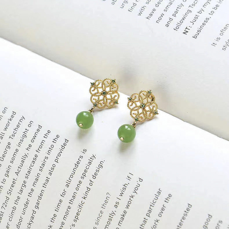 Romantic Silver Earring for Special Moments