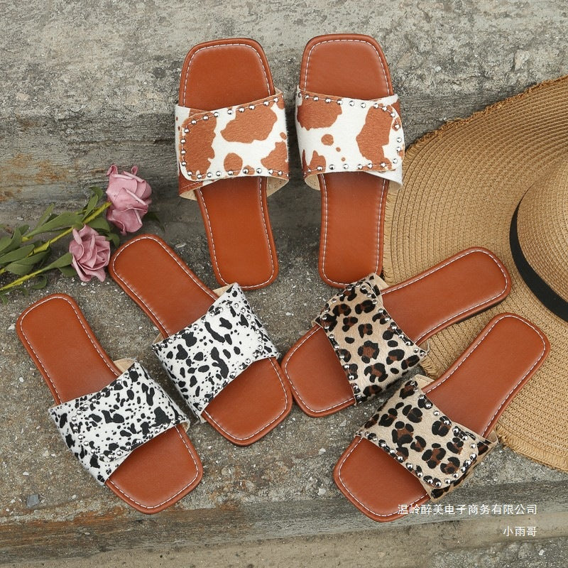 Chic Orthopedic Shoes with Unique Design