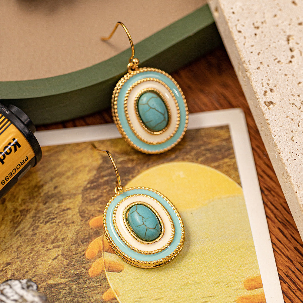 Classic Earring with Timeless Appeal