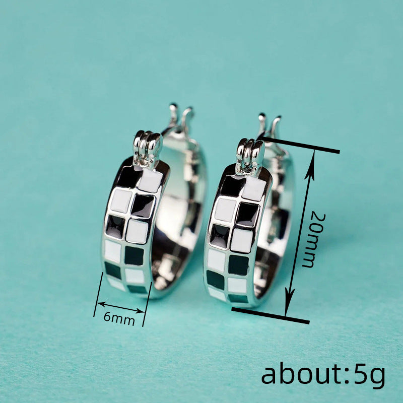 Charming Piece for Any Occasion