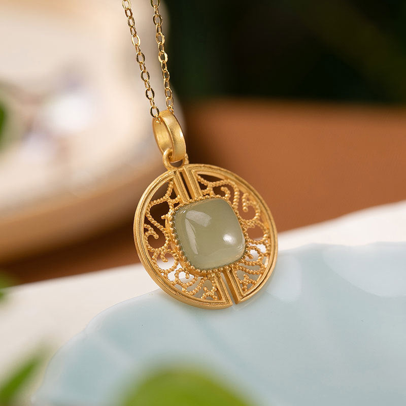 Romantic Silver Necklace for Special Moments
