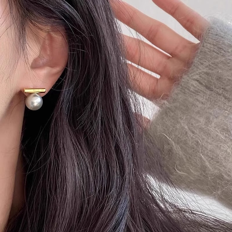 Stunning Pearl Earring for Daily Wear