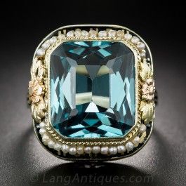 Beautiful Gold Ring with Unique Style