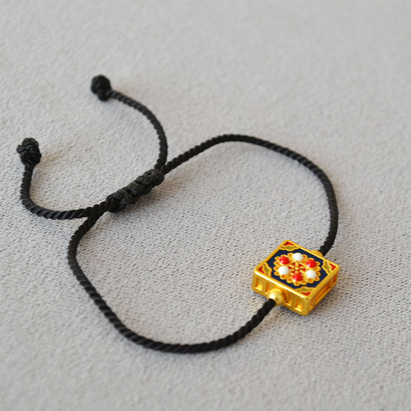 Charming Gold Bracelet for Any Occasion