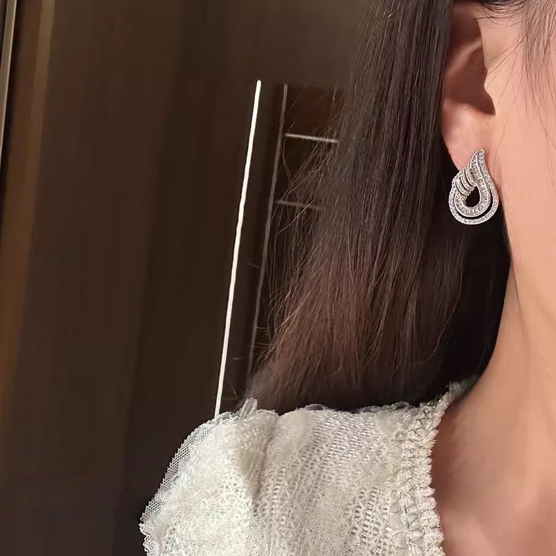 Beautiful Piece with Unique Style