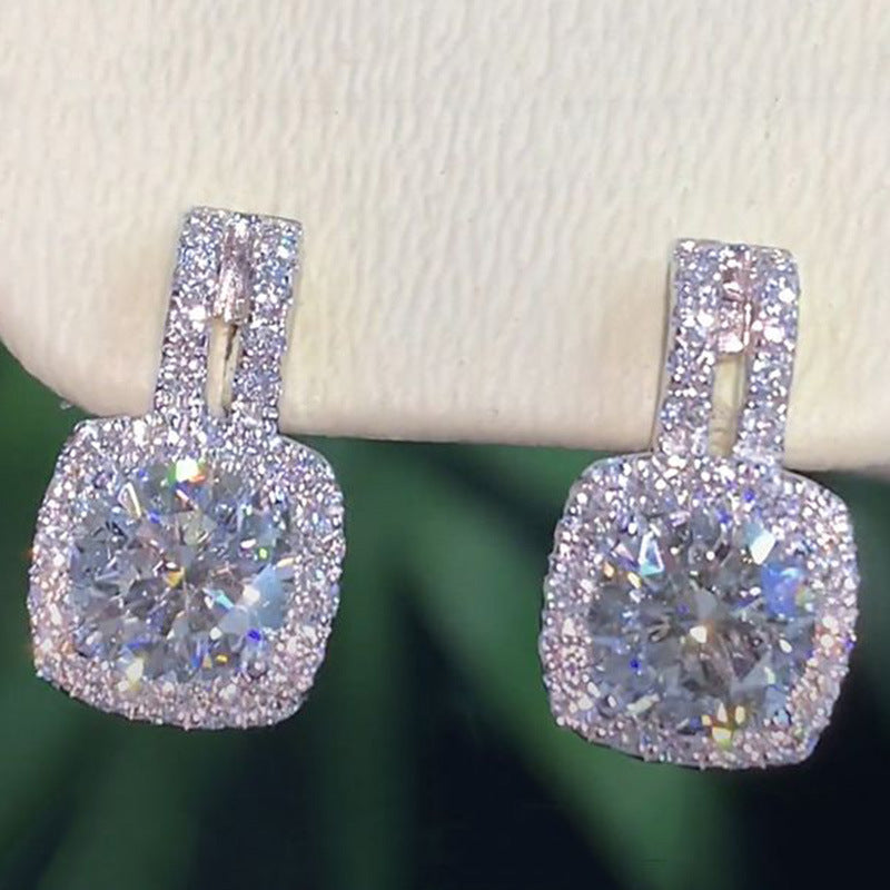 Elegant Earring for Every Occasion