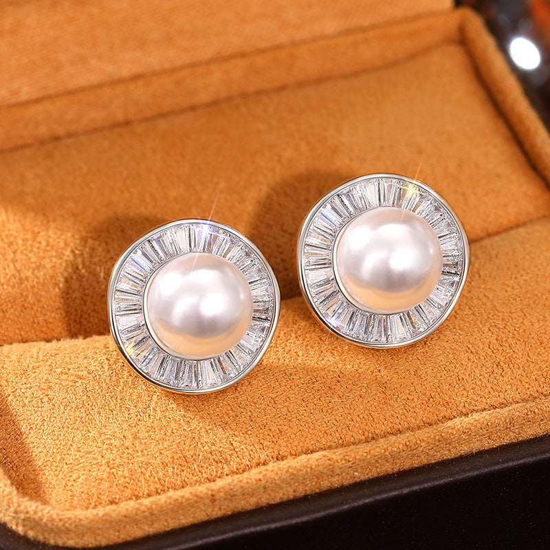 Stunning Pearl Earring for Daily Wear
