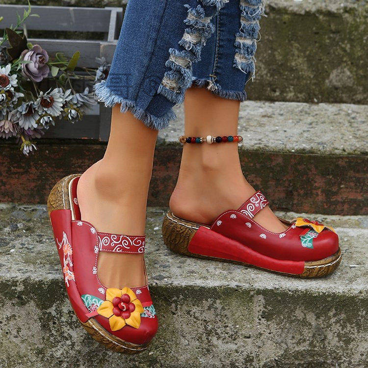 Chic Orthopedic Sandals with Unique Design