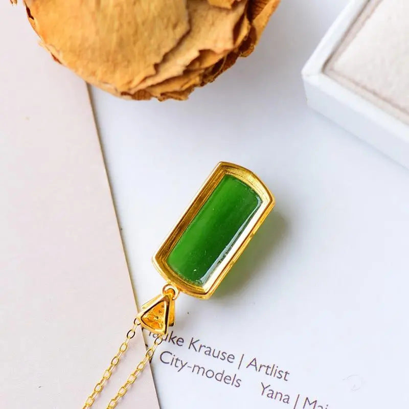 Stunning Gold Necklace for Daily Wear