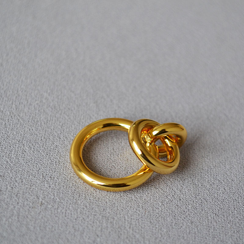 Romantic Gold Ring for Special Moments
