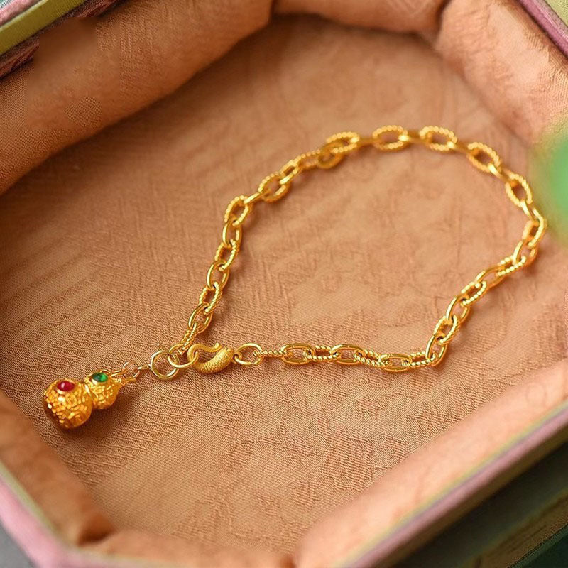 Romantic Gold Bracelet for Special Moments