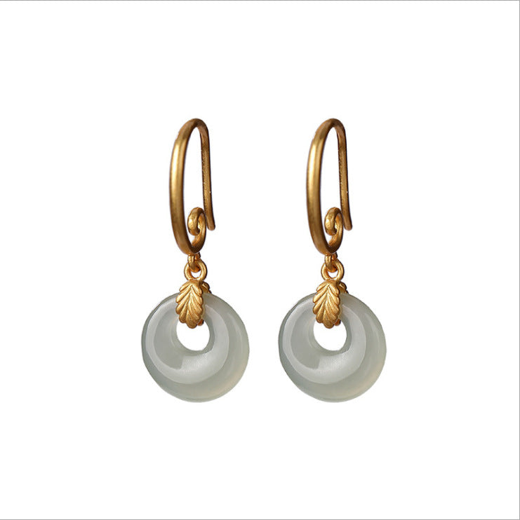 Romantic Silver Earring for Special Moments