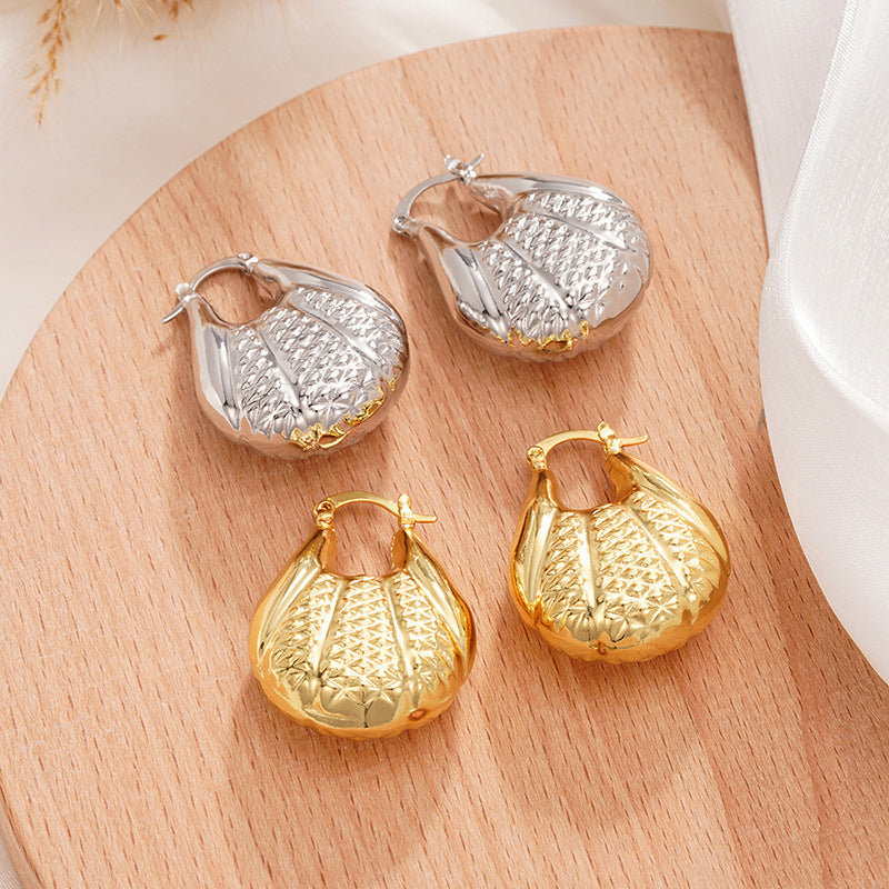 Charming Earring for Any Occasion