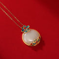 Classic Silver Necklace with Timeless Appeal