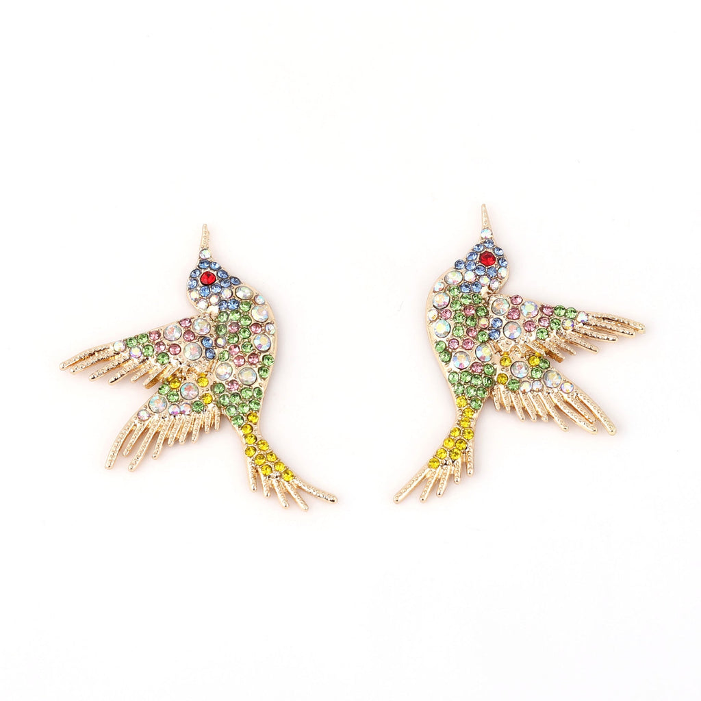 Charming Gold Earring for Any Occasion
