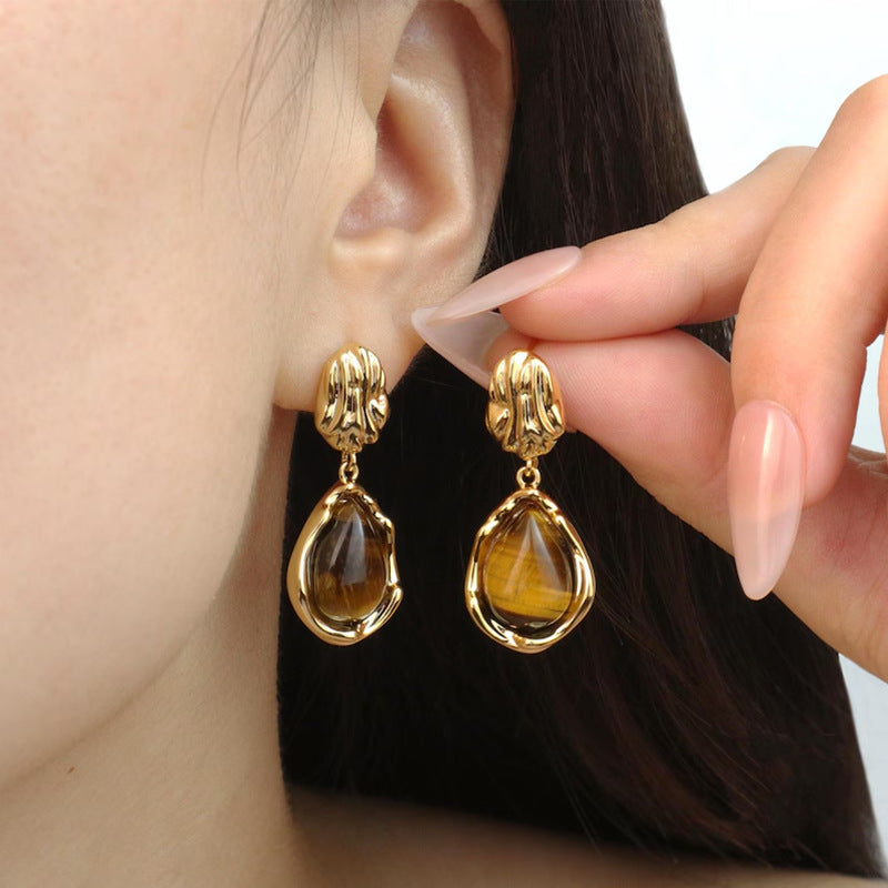Beautiful Gold Earring with Unique Style