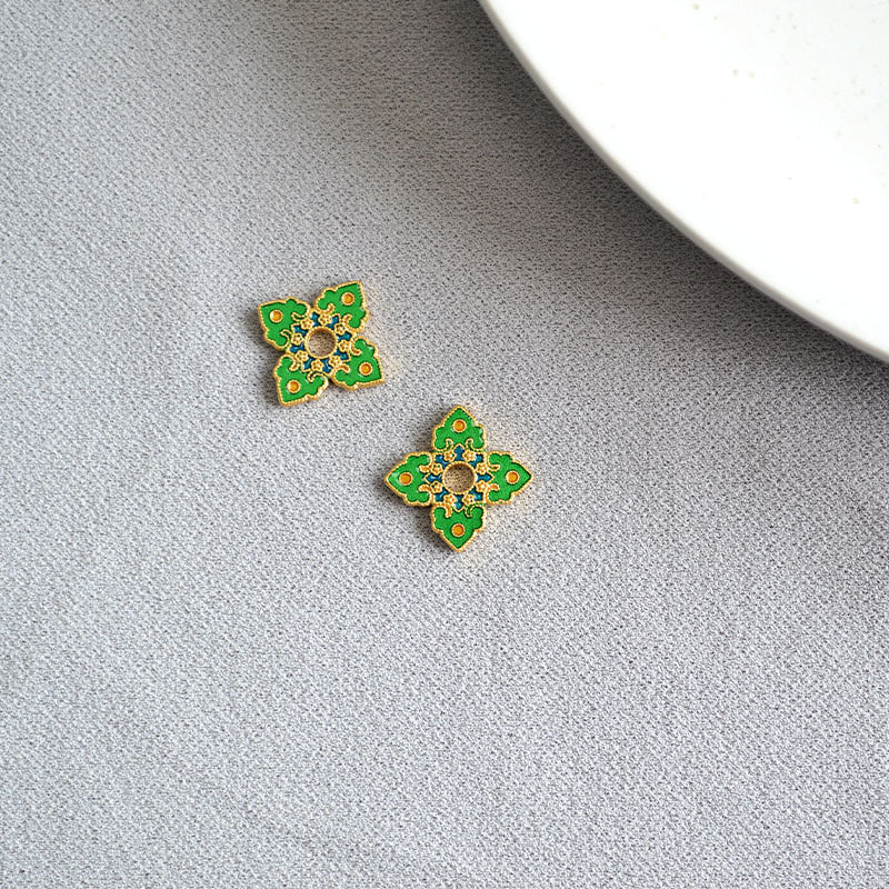 Beautiful Gold Earring with Unique Style