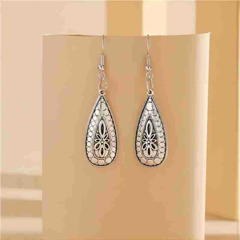 Classic Set with Timeless Appeal