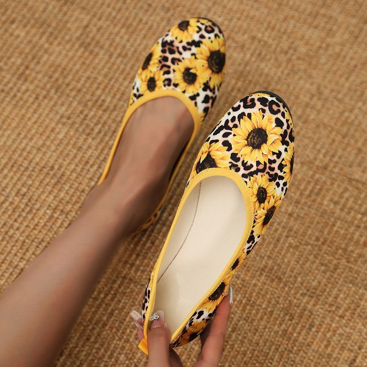 Graceful Orthopedic Shoes for Modern Look