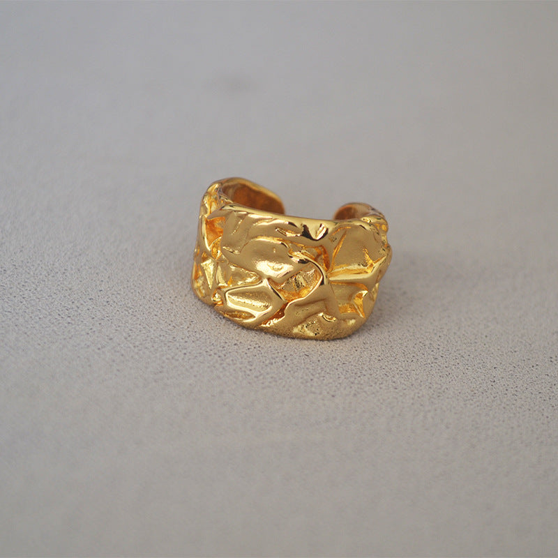 Charming Gold Ring for Any Occasion