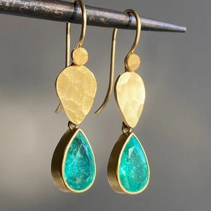 Beautiful Gold Earring with Unique Style