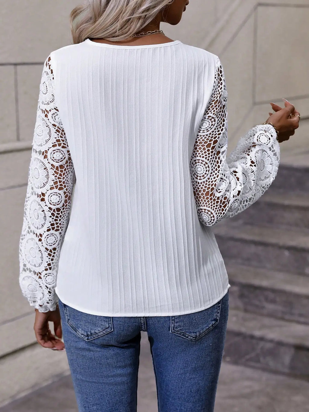 JO | Lantern sleeve hollow-out top