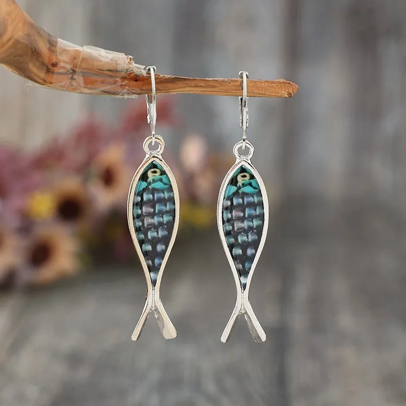 Romantic Silver Earring for Special Moments