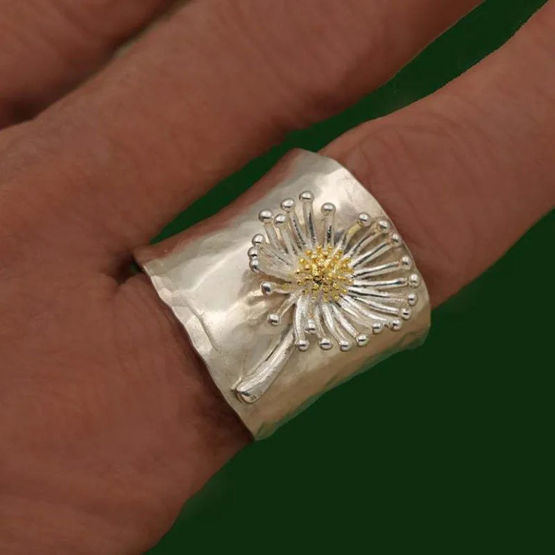 Classic Silver Ring with Timeless Appeal