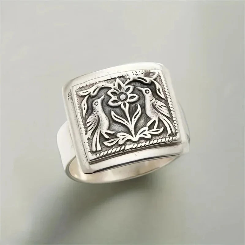 Charming Silver Ring for Any Occasion