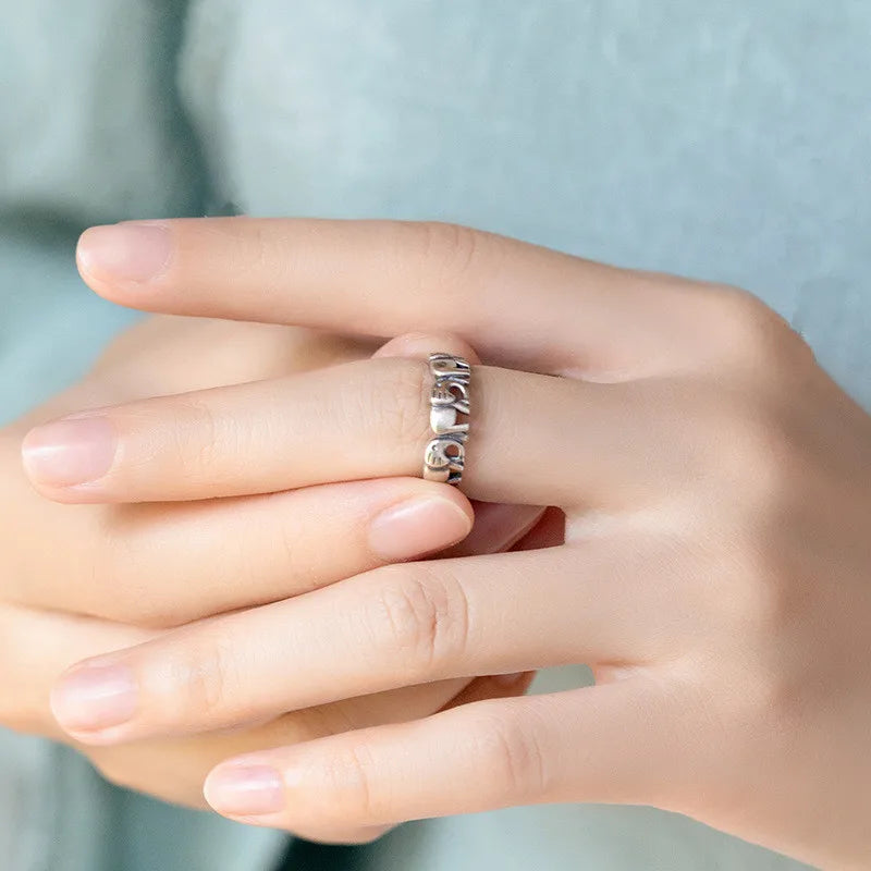 Classic Silver Ring with Timeless Appeal
