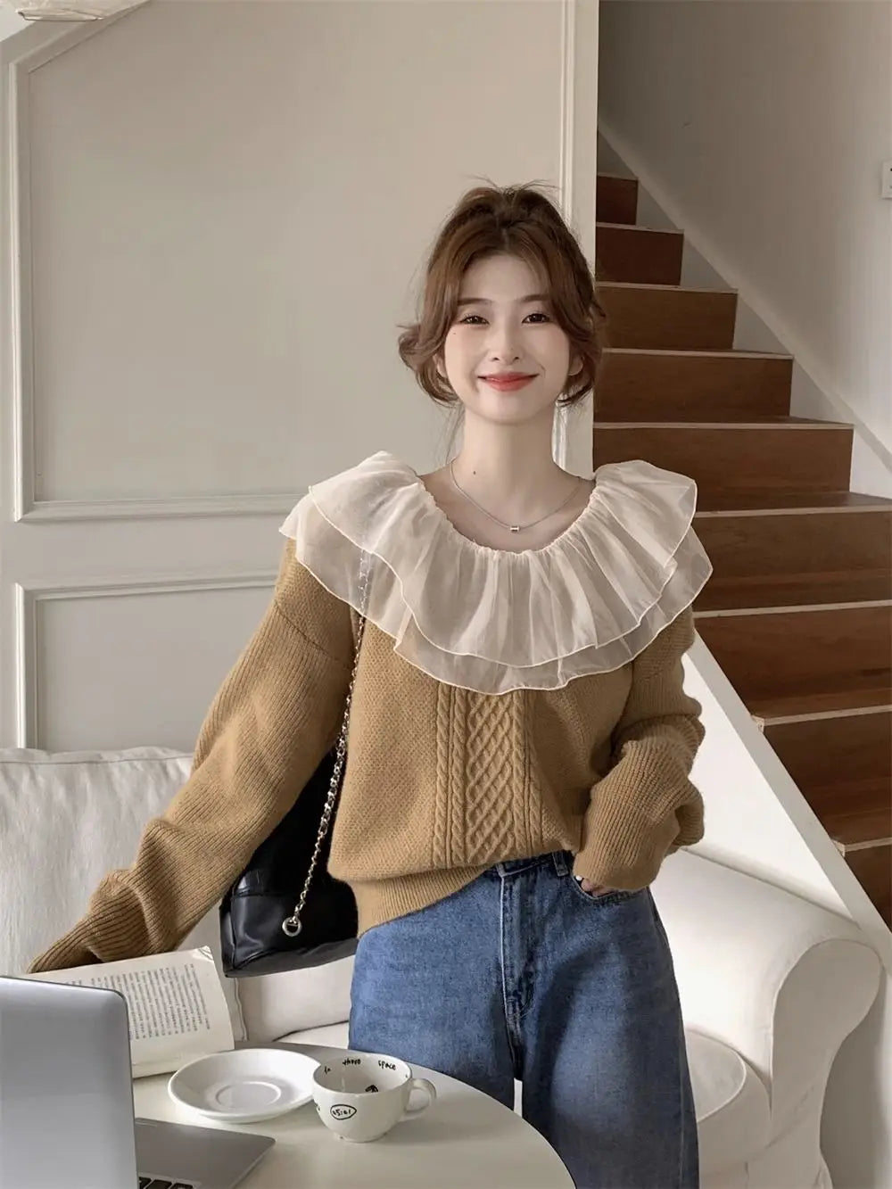JO | Sweater with ruffles