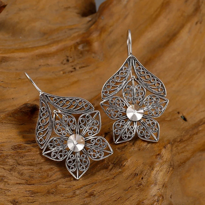 Romantic Silver Earring for Special Moments