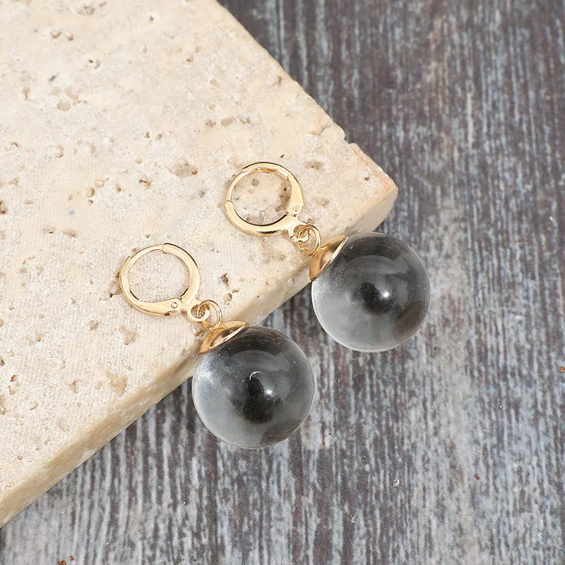 Beautiful Gold Earring with Unique Style