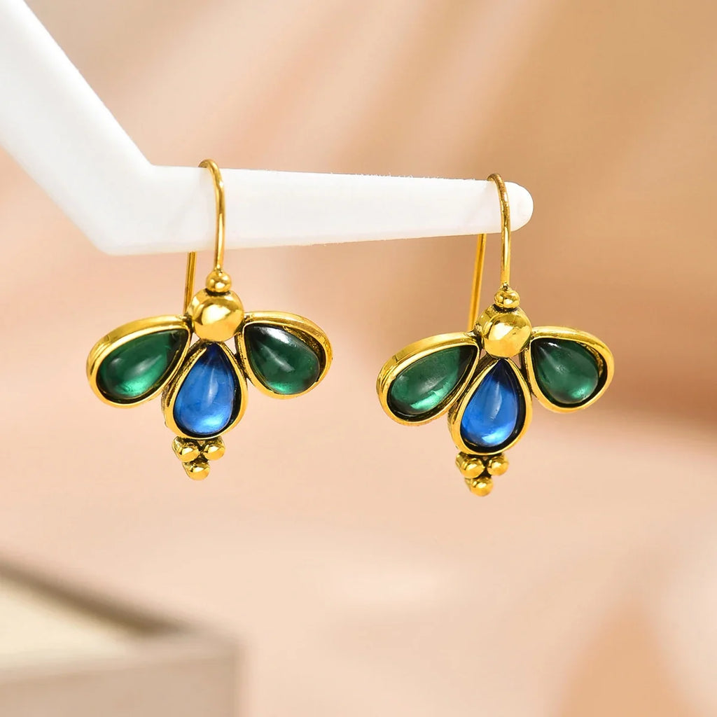Charming Silver Earring for Any Occasion