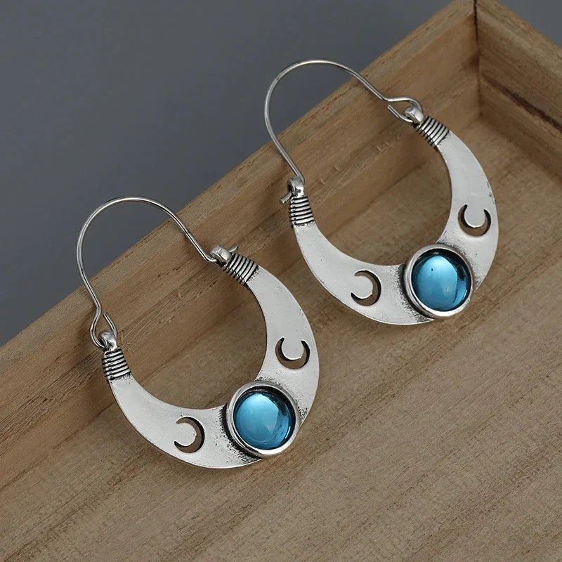 Romantic Silver Earring for Special Moments