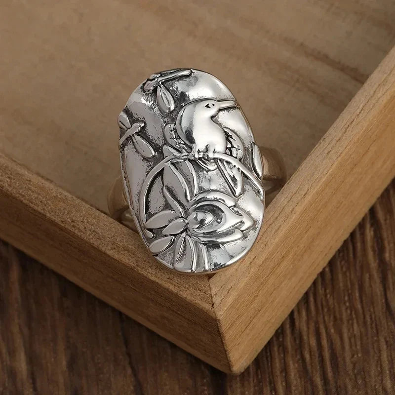 Classic Silver Ring with Timeless Appeal