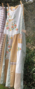 Women's Retro Plaid Pattern Floral Patch Sleeveless Linen Dress artswardrobe