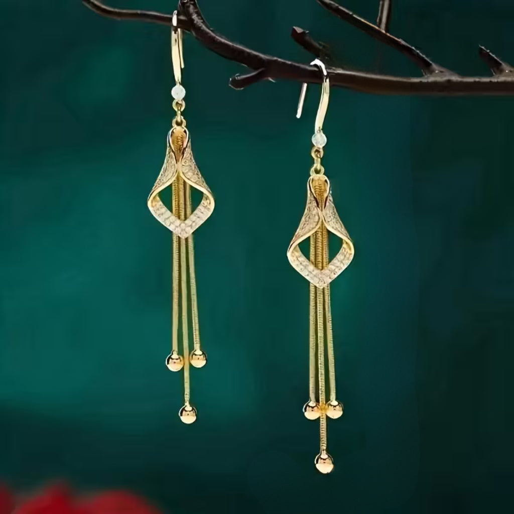 Elegant Gold Earring for Every Occasion