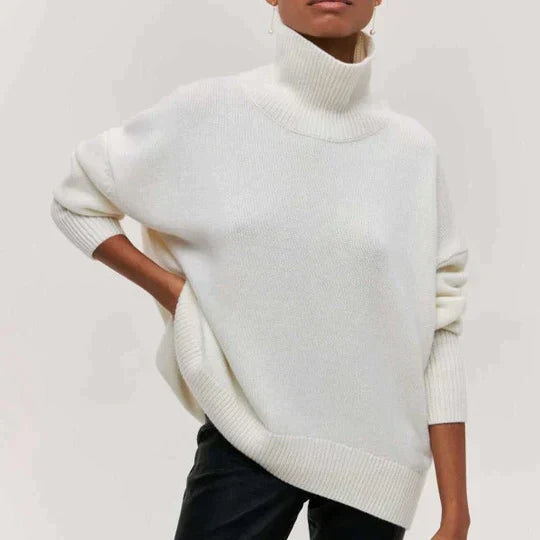 JO | Oversized turtleneck sweater