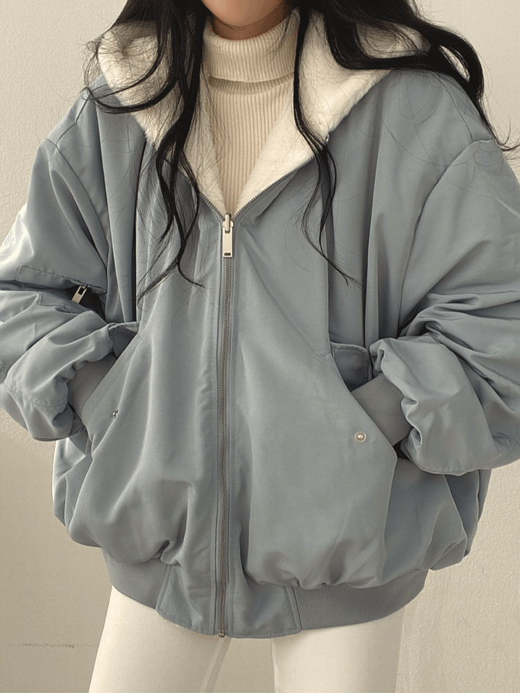 JO | Casual and effortless winter garment