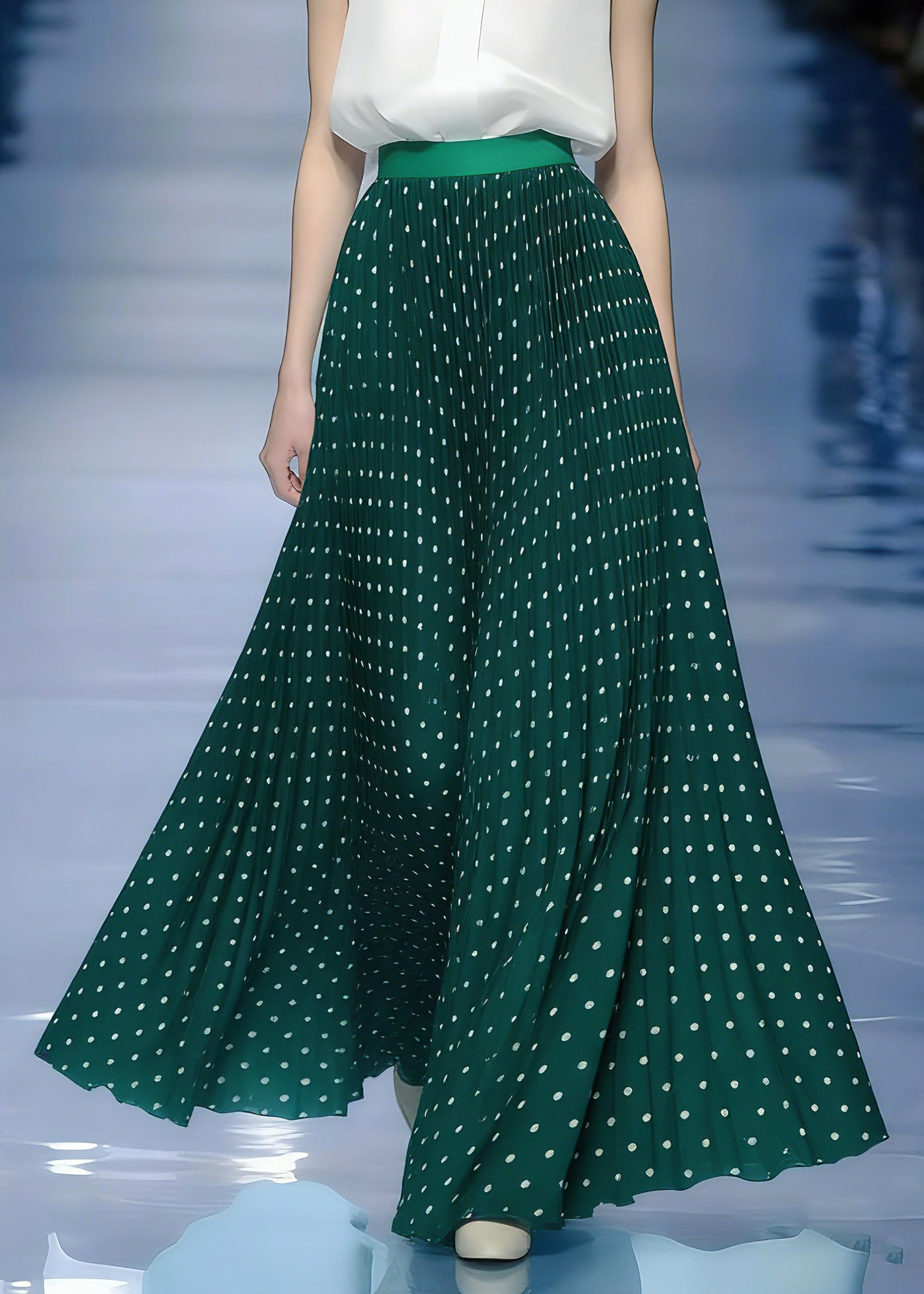 Green Elastic Waist Dot a Line Skirt Spring