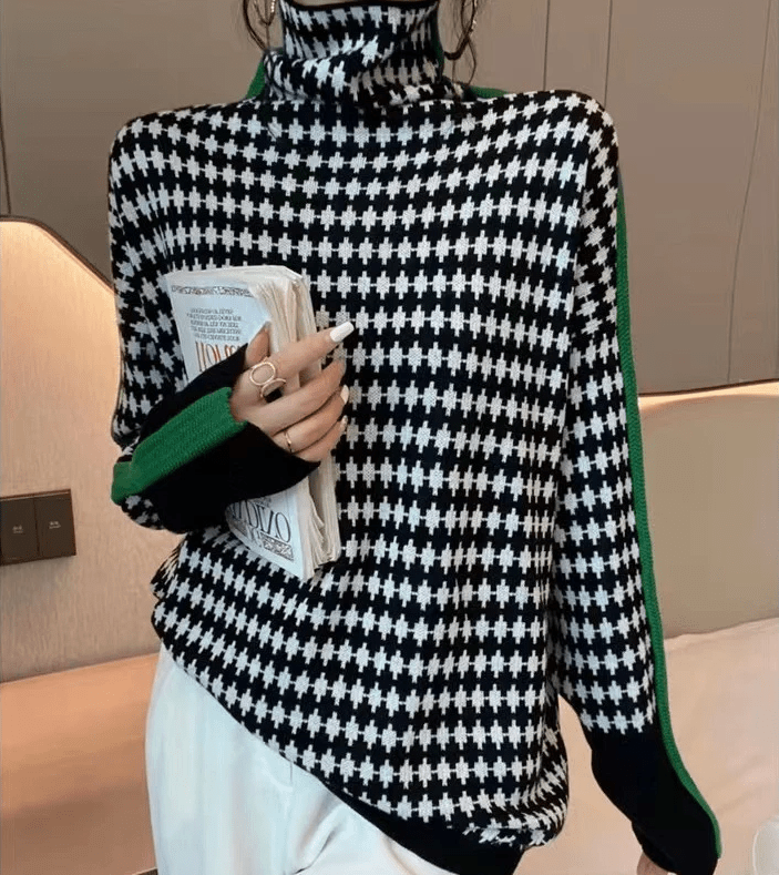 JO | Elegant sweater with black and white check pattern