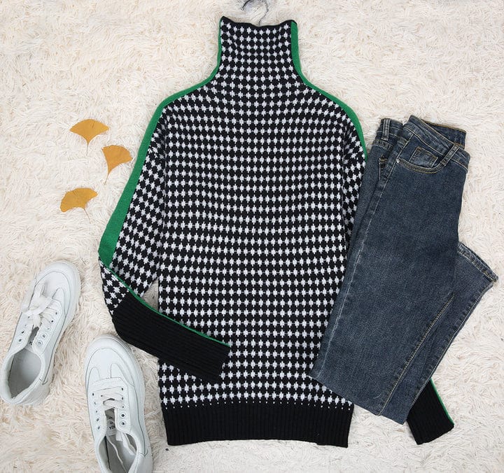 JO | Elegant sweater with black and white check pattern