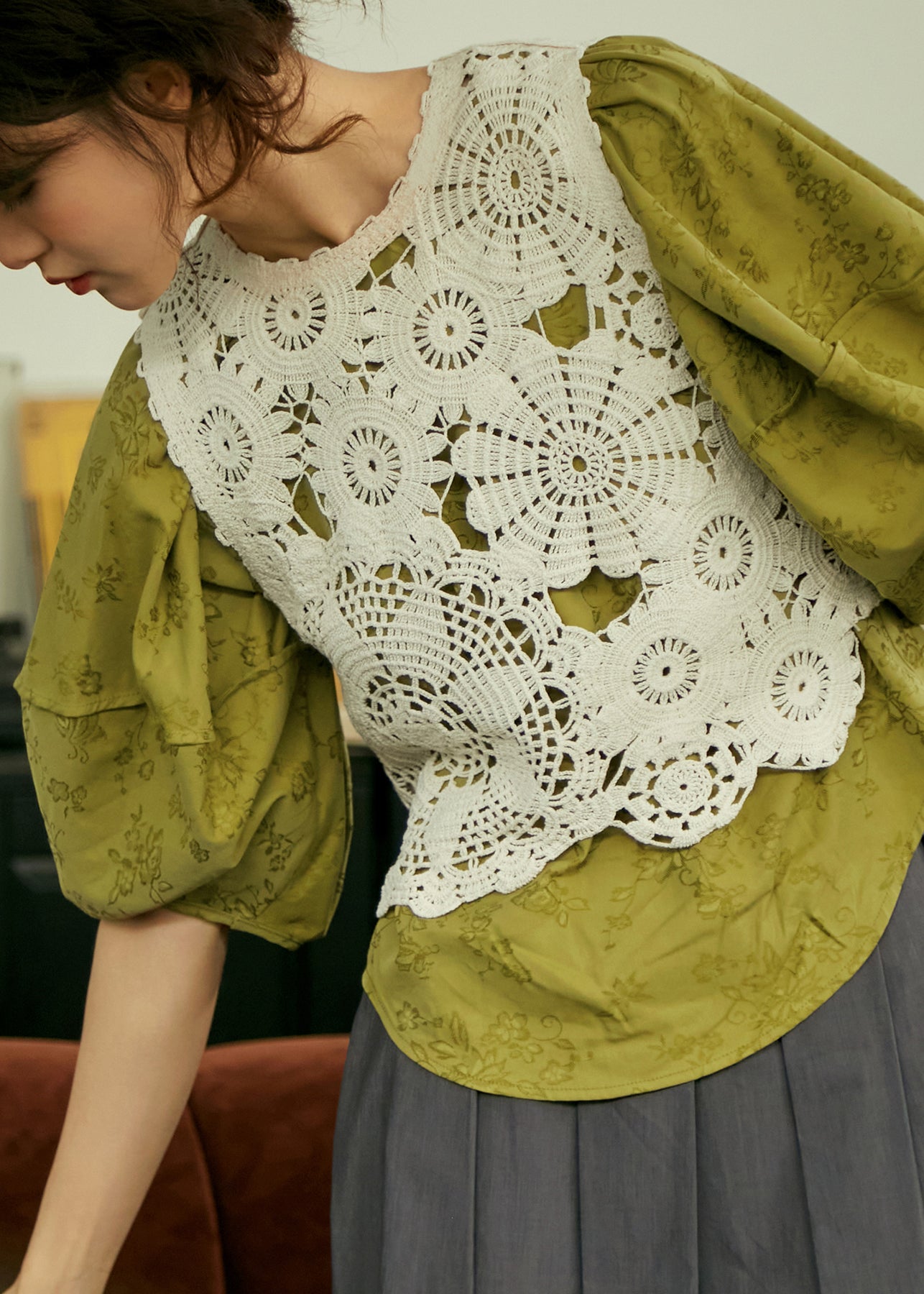Beige O-neck Hollow Out Hook Flower Cotton Vest Sleeveless