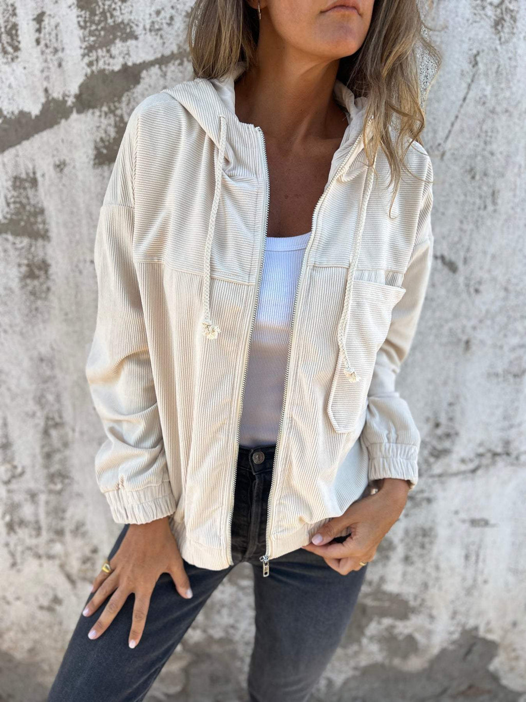 JO | Chic hooded jacket for women